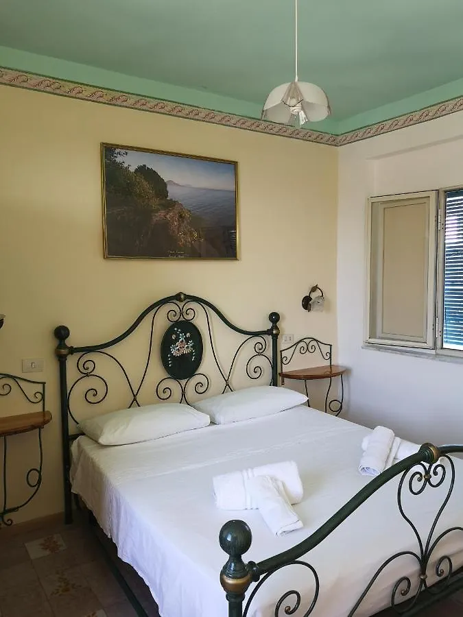 Hotel Casa Vittorio à Lipari  3*, Lipari (Isola Lipari)